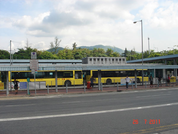 公交車(chē)地板工程案例-落馬洲皇崗穿梭過(guò)境巴士